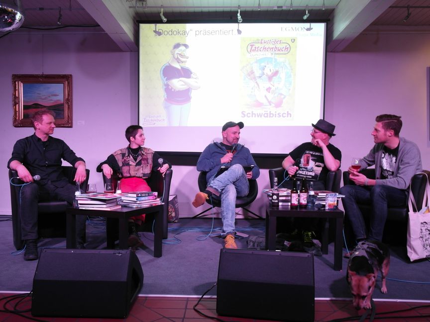 Eine illustre Talk-Runde beim Böblinger Blauen Haus (von links): Carsten Girke, Sophie Mineif, Dominik Kuhn alias Dodokay, Steffen Volkmer und  Markus Pfalzgraf.  Bild: Staber