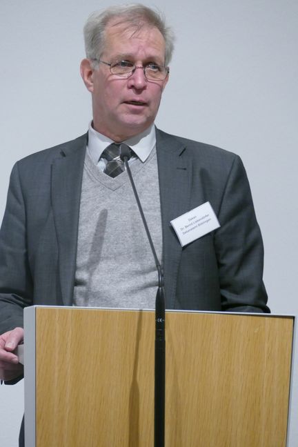 Dekan Dr. Bernd Liebendörfer bei der Beizirkssynode in Schönaich. Es war die letzte in dieser Periode. Bild: Lück