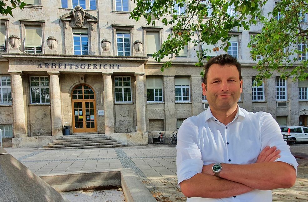 Karsten vom Bruch liefert sich seit 2018 eine juristische Auseinandersetzung mit einem Weltkonzern.
 Foto: Matthias Schiermeyer