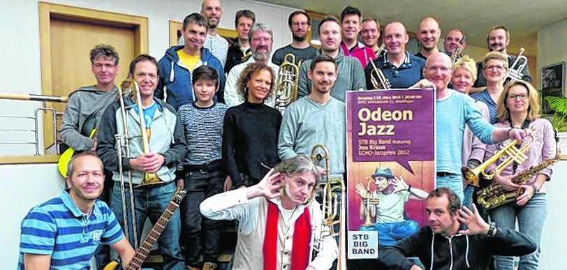 Simply The Best (STB): die Sindelfinger Band vor dem Konzert im Odeon. Bild: z