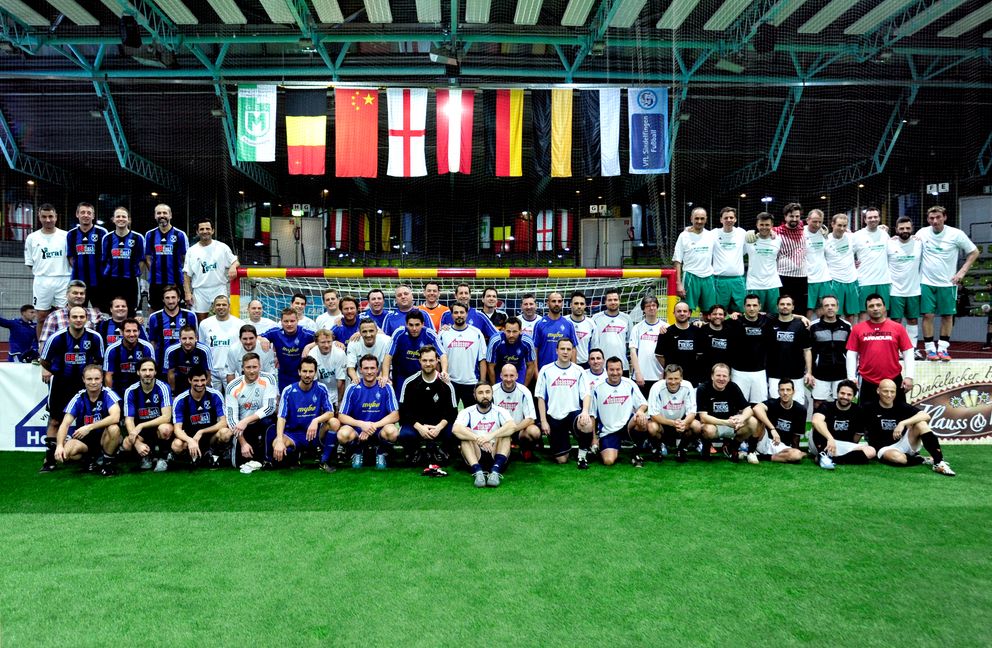 Gruppenbild der AH-Kicker im Glaspalast. Bild: Photo 5