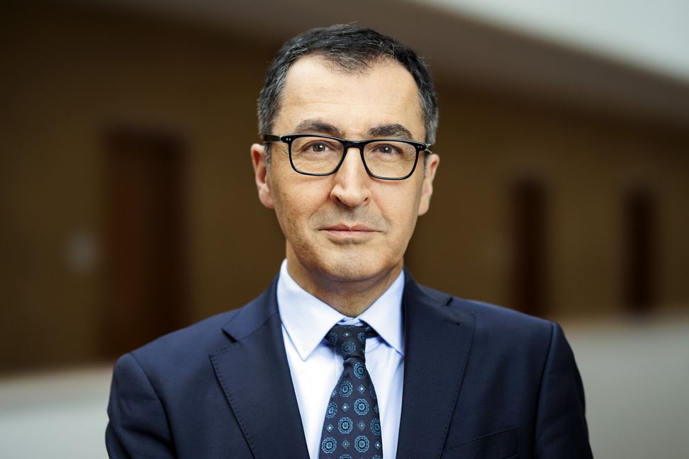 Cem Özdemir kommt zum Fischsuppenessen nach Böblingen. Bild: z