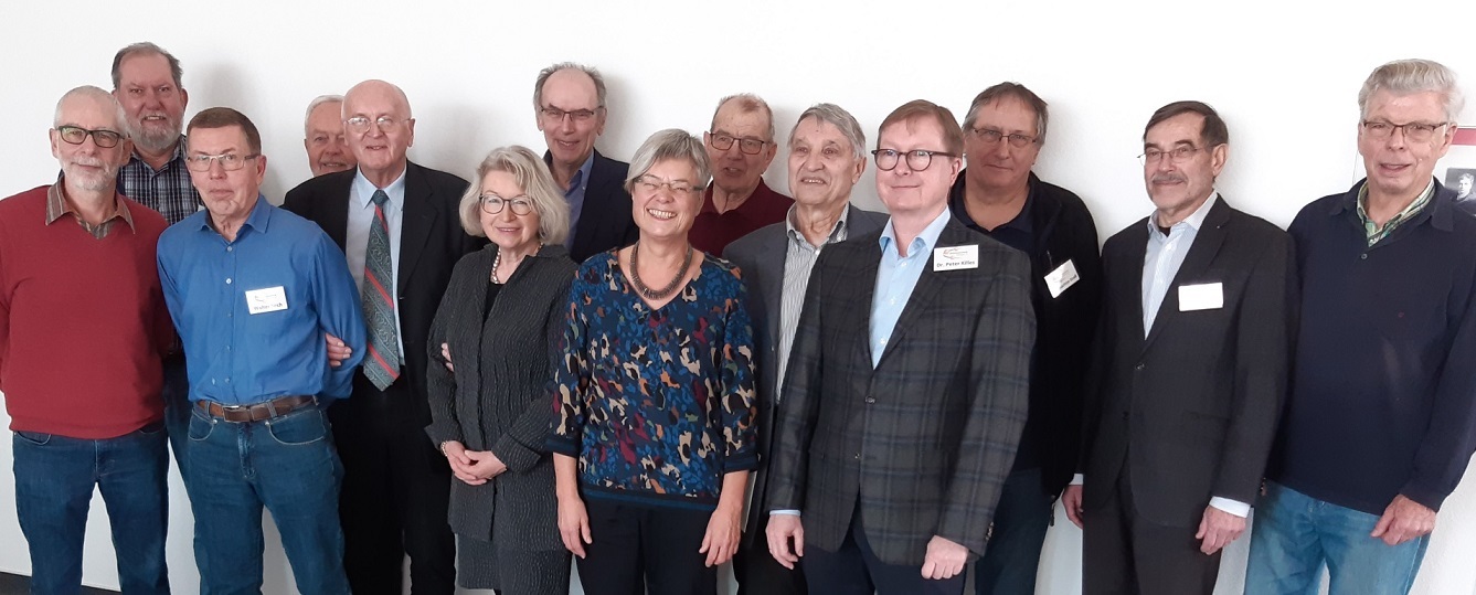 Der erweiterte Vorstand des Kreisseniorenrats: Dieter Blascheck, Wolfgang Trefz, Walter Sirch, Hans-Jürgen Hädrich, Manfred Koebler, Annedore Groß-Koebler, Hans-Werner Nosbüsch, Margret Blascheck, Peter Egelhof, Heinz Flemming, Dr. Peter Killes, Dr. Joachim Groß, Jürgen Adameit, Hans-Georg Knödler (von links).