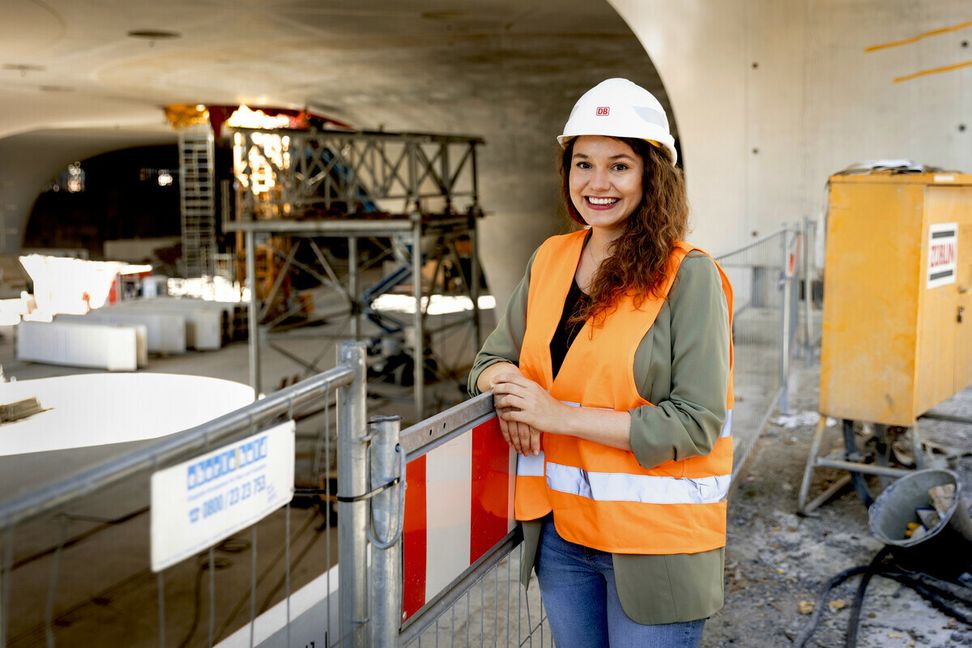 Alessa Becker ist das Gesicht der neuen Imagekampagne der DB.