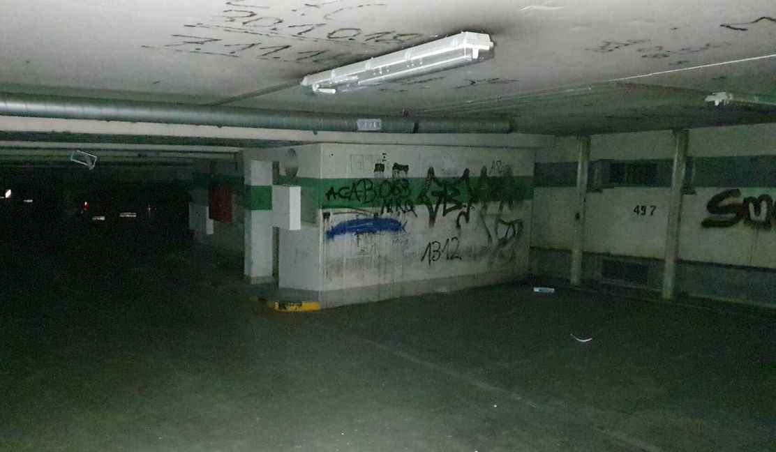 Unschöne Schmierereien in der Marktplatz-Tiefgarage gehören bald der Vergangenheit an.  Bild: z