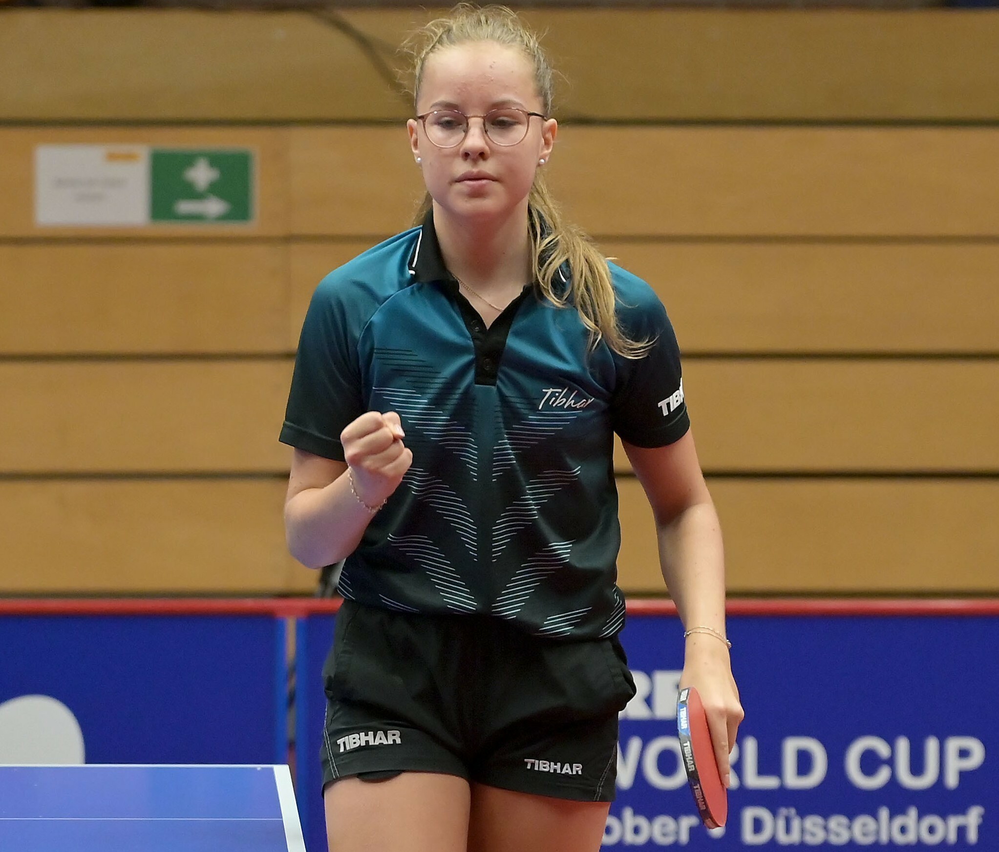 Ein Bild zum Einrahmen: Annett Kaufmann jubelt bei den Düsseldorf Masters nach ihrem Viertelfinalsieg über die Französin Marie Migot. Bild: Revierfoto/picture-alliance