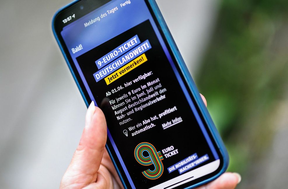 Die Münchner Verkehrsbetriebe kündigen das 9-Euro-Ticket bereits an.