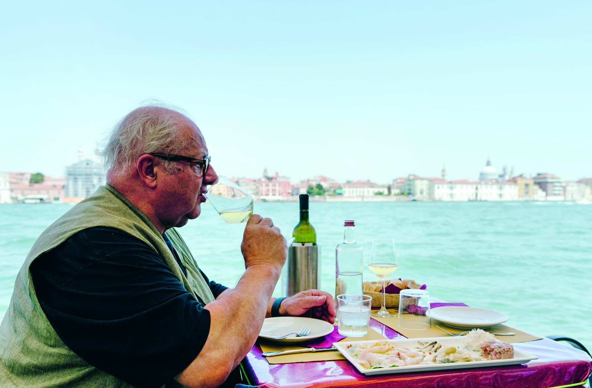 Tisch mit Aussicht: Vincent Klink genießt Venedig.