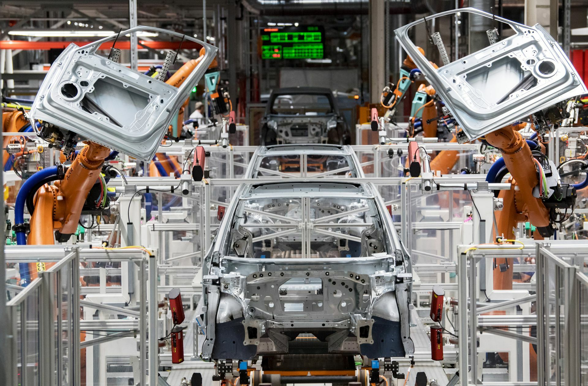 Bei VW könnten Fließbänder auch durch die Ausbreitung der Coronapandemie demnächst stillstehen.