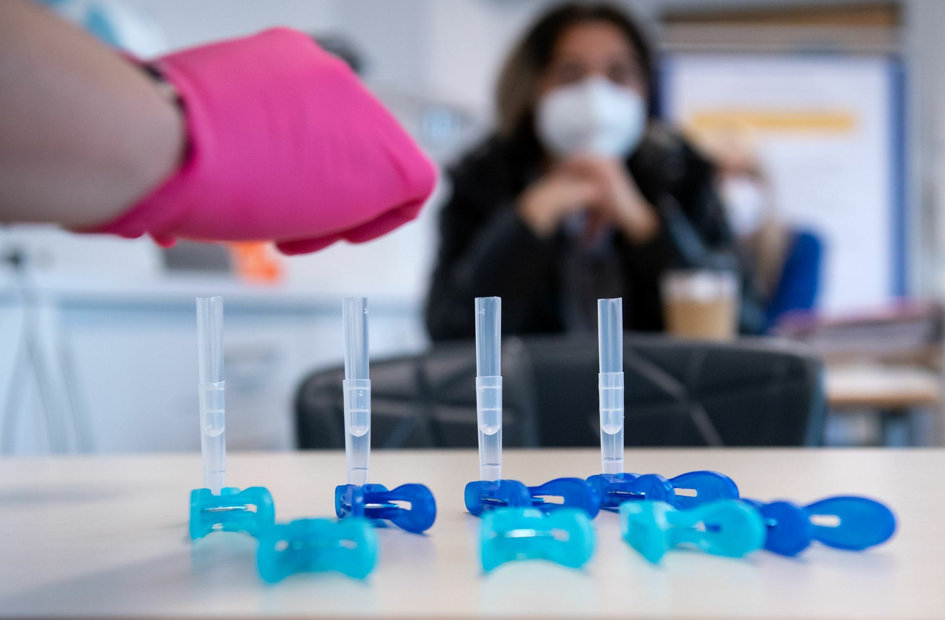 Wie viele Infektionen finden in Schulen selbst statt? Dazu gibt es nun Zahlen.
 Foto: picture alliance/dpa/Sve..
