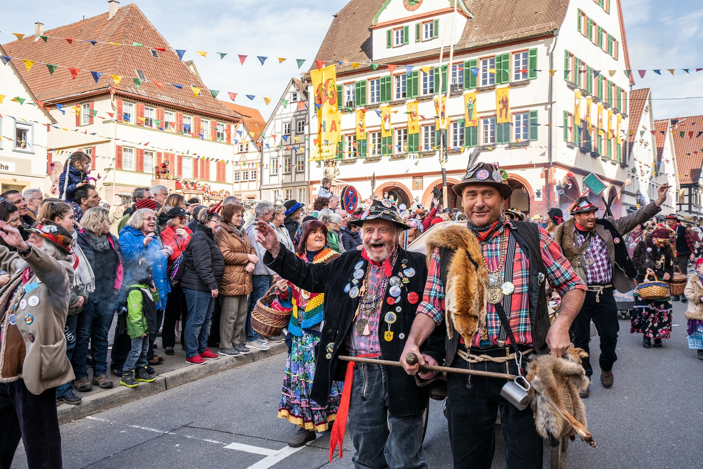 Beim Narrensprung steht die Welt in Weil der Stadt Kopf. Bild: Richter