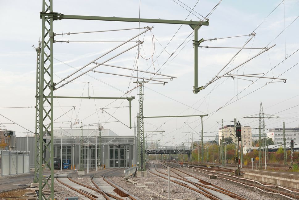 Ab Freitag steht die Schönbuchbahn unter Strom.  Bild: Jung