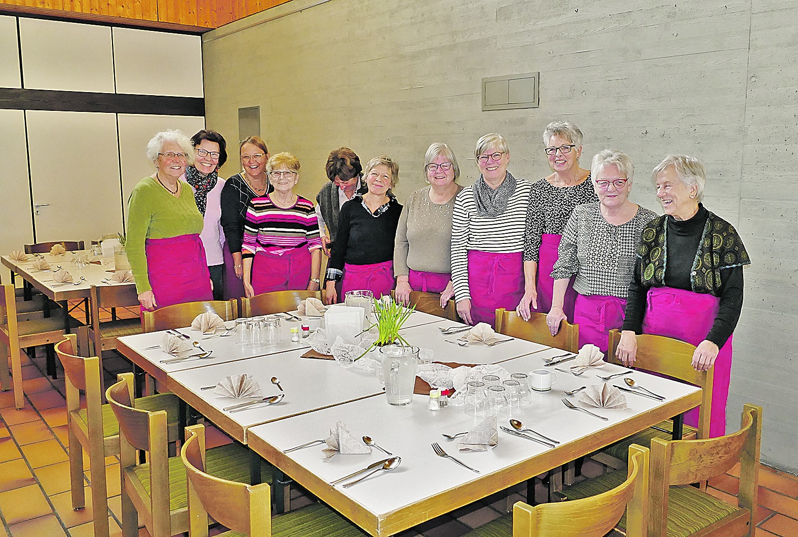 Die ehrenamtlichen Helferinnen: Hedwig Emele, Inge Ulmer, Andrea Zielke, Theresia Seider, Ingelore Groß, Monika Eder, Irma Oechsle, Doris Potz, Elli Kugler, Irmgard Hosang, Brigitte Stober (von links).  Bild: Lück