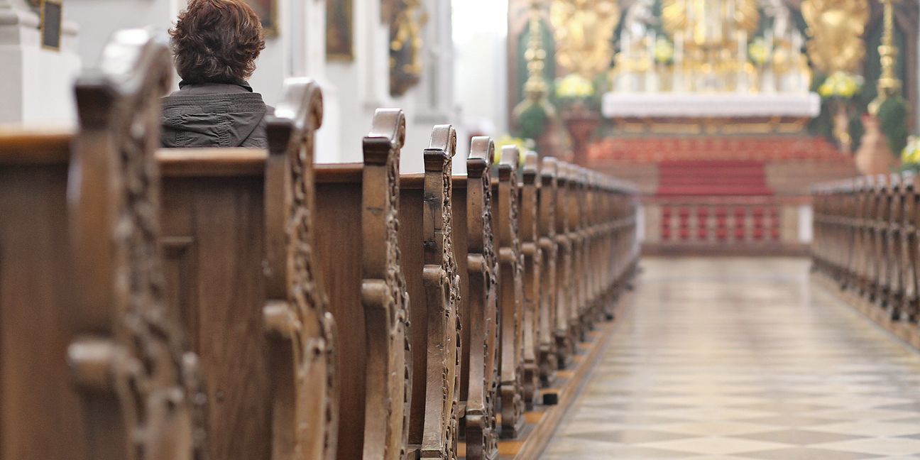 Das Katholische Dekanat Böblingen meldet 1654 Kirchenaustritte in 2021. Bild: Adobe Stock/Boggy