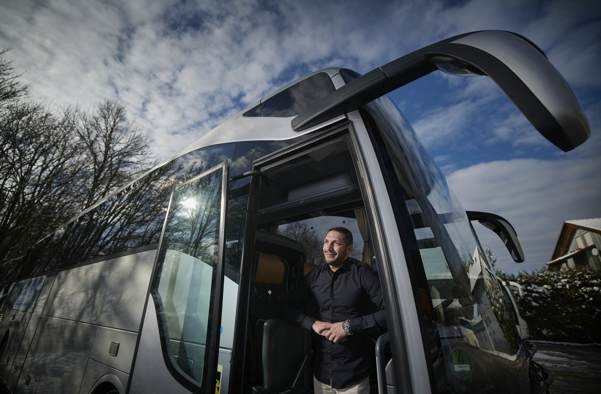 Im Bus fühlt er sich ganz zu Hause: Oft ist Markovic mit Reisegruppen tagelang in Europa unterwegs.