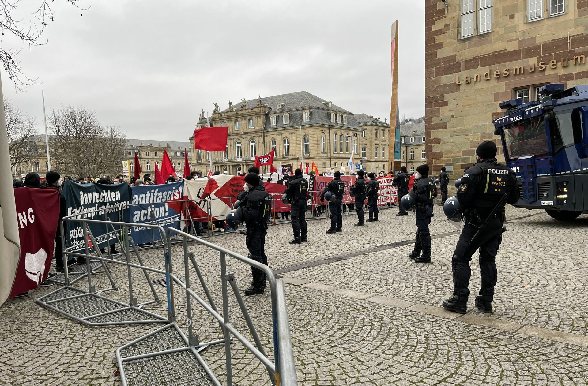 Wo die AfD tagt, sind autonome Gegendemonstranten nicht fern.