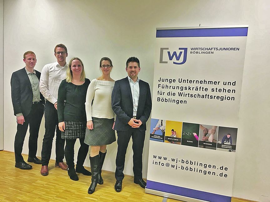 Von links: Jan Hambach (IHK-Bezirkskammer Böblingen), Florian Kopp, Judith Helmer, Sybille Nehring und Volker Thieme. Bild: z