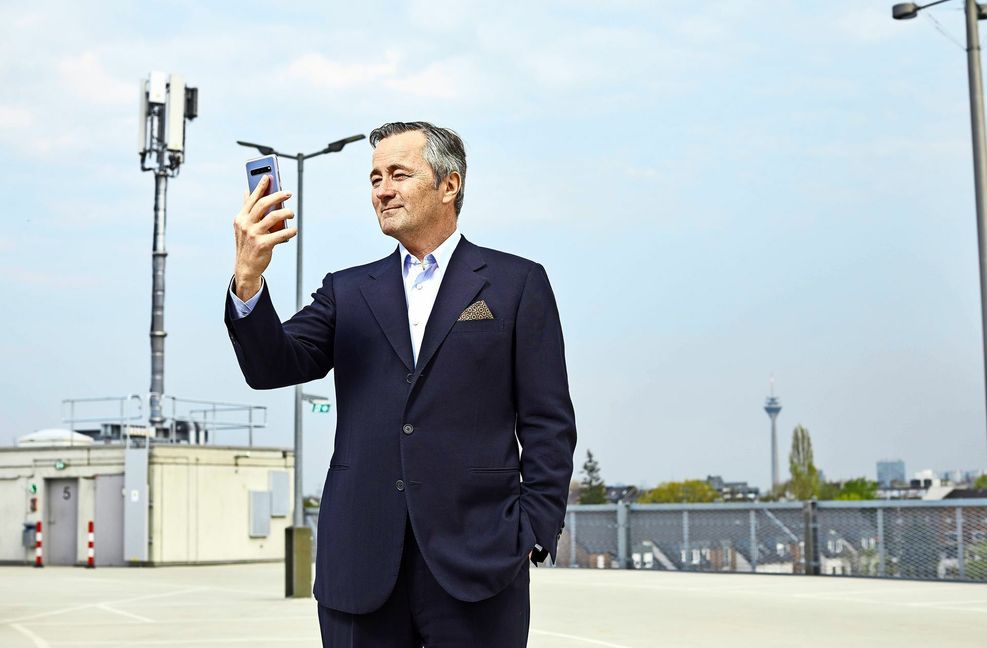 Hannes Ametsreiter, Chef von Vodafone Deutschland, zeigt sich gerne vernetzt. Foto: Valéry Kloubert
