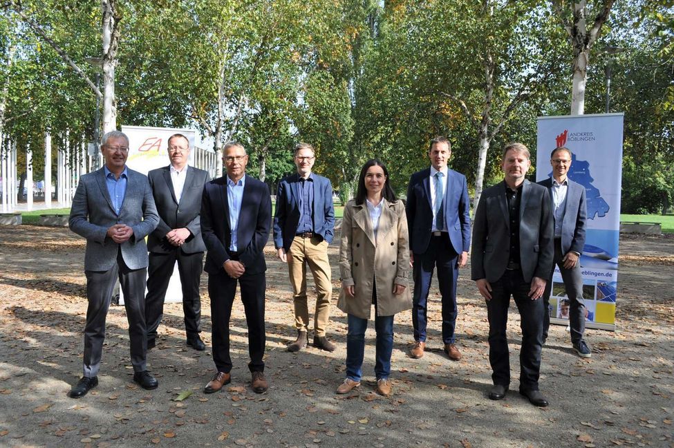 Das Energieteam des Landkreises Böblingen (von links): Berthold Hanfstein, Jörg Aichele, Thomas Wagner, Dusan Minic, Annalisa Mornhinweg, Teamleiter Martin Wuttke, Ralf Hackenberg und Jens Brenner. Bild: z