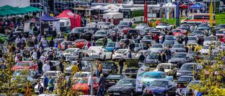 Knapp 1000 edle Fahrzeuge und jede Menge PS gab es am Sonntag auf dem Flugfeld in Böblingen beim Saisonstart der Motorworld. Bild: Dettenmeyer