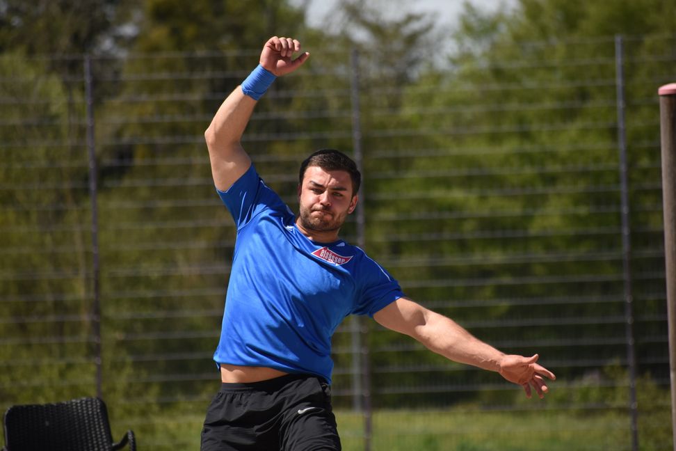Robin Vrbek tauscht in der kommenden Woche das blaue Trikot mit dem Dress der Slowenen. Bild: Drechsel