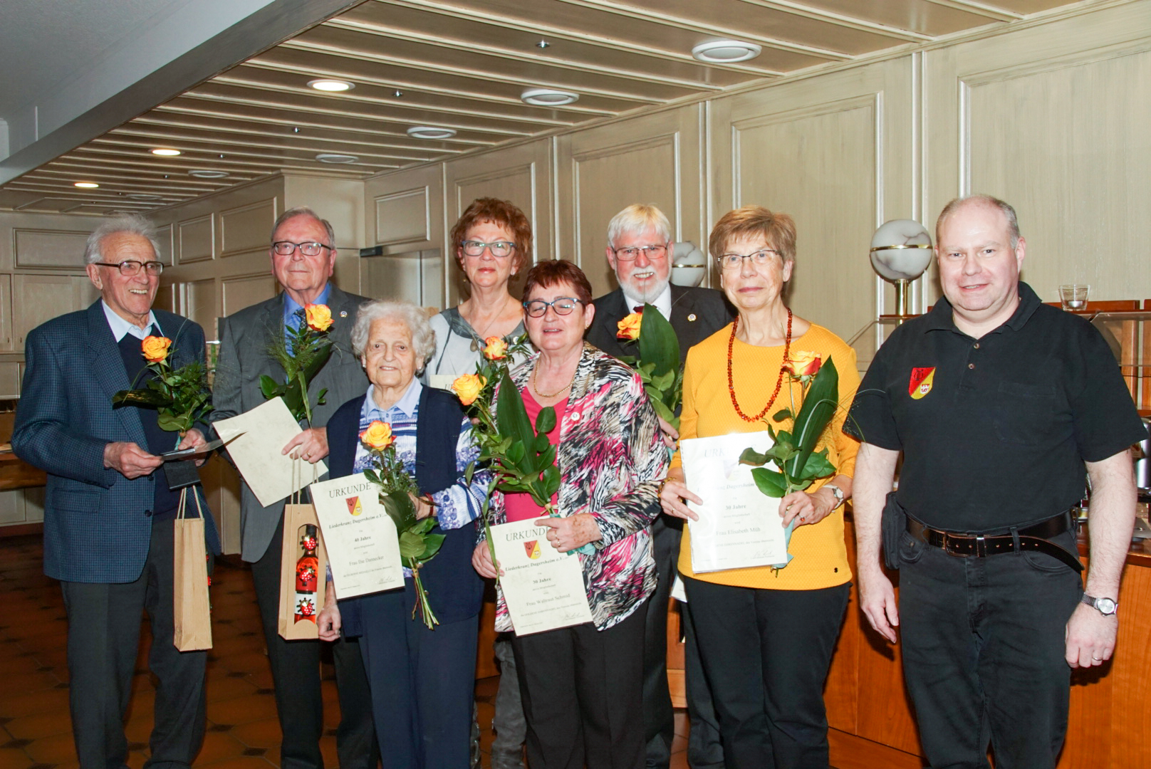 Die Geehrten:  Walter Wankmüller, Herbert Kopetschke, Ilse Dannecker, Waltraud Daniels, Klaus Daniels, Waltraut Schmid, Elisabeth Müh und Wolfgang List  (von links).