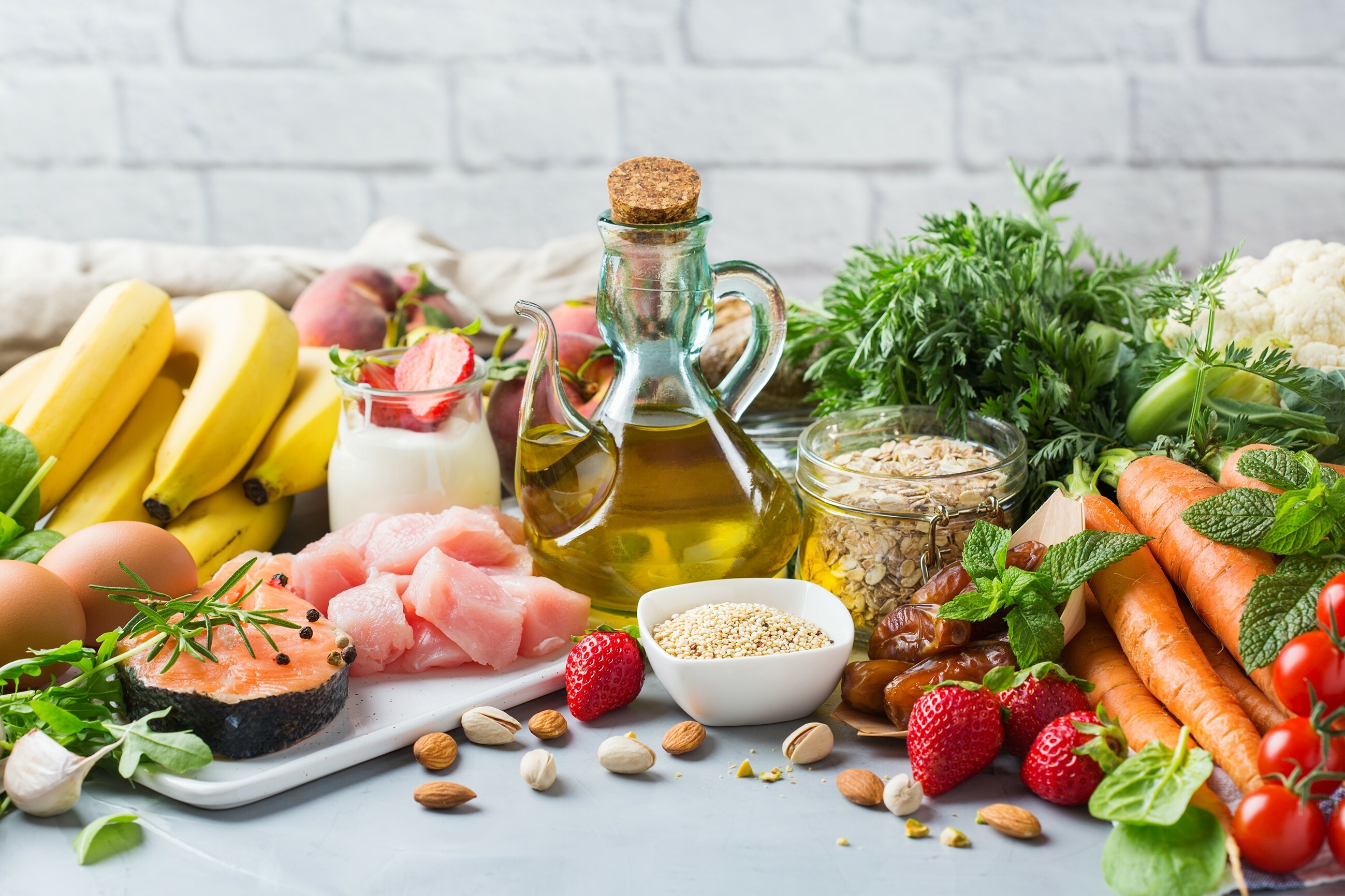 Alles gut: Eine gesunde Ernährung ist die halbe Miete. Bild: Aamulya – Adobe Stock