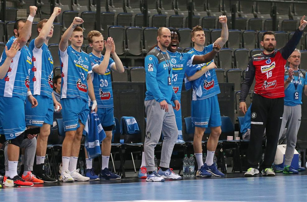 Trainer Jürgen Schweikardt (Mi.) will in dieser Saison noch so oft wie möglich punkten. Foto: Baumann