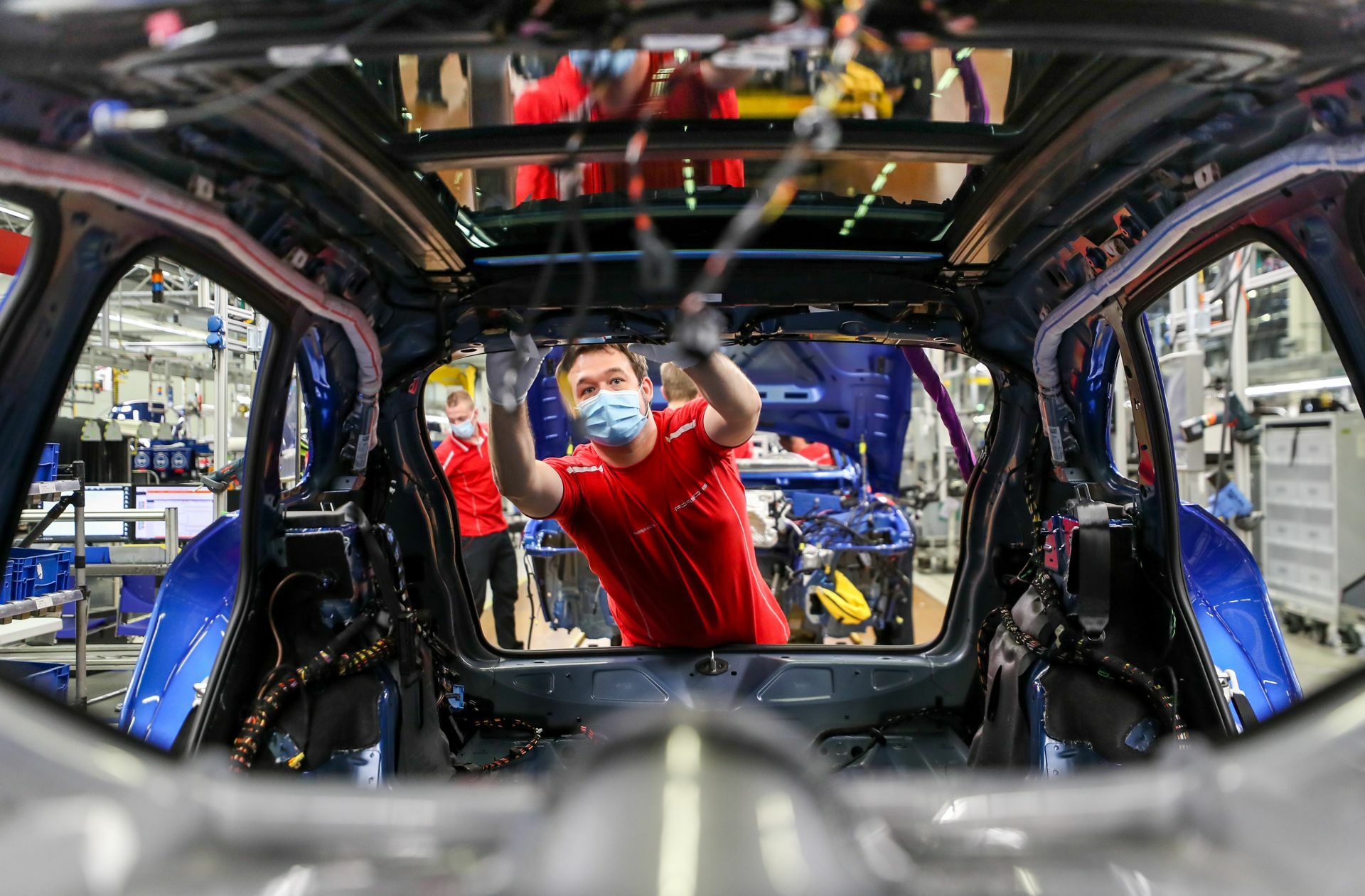 Ferienjobs am Fließband sind sehr begehrt. Es gibt aber auch Alternativen.
 Foto: dpa//Jan Woitas