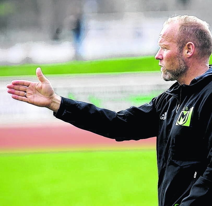 Da geht es zum Tabellenführer: Sven Hayer und der GSV Maichingen spielen am Samstag in Nagold.  Bild: Photo 5/A