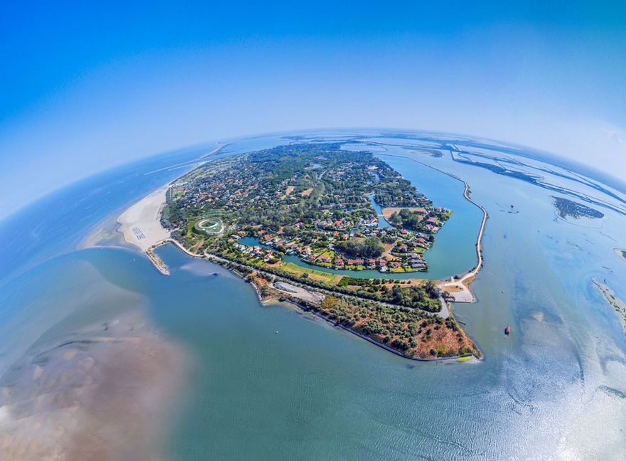 Die Isola di Albarella aus der Vogelperspektive. Bild: Mirco Toffolo