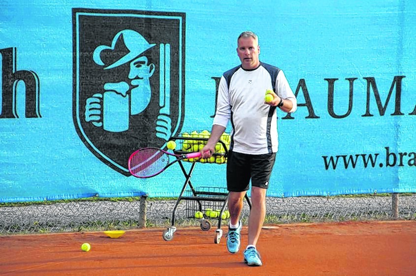 Peter Zuleck ist seit neun Jahren Cheftrainer der Böblinger Tennis-Abteilung. Zuvor arbeitete er beim VfL Sindelfingen.  Bild: Oberdorfer