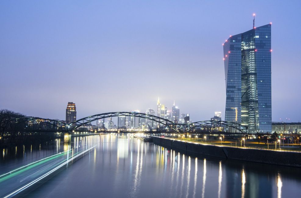 Die EZB strebt mittelfristig eine Inflationsrate nahe zwei Prozent an. Foto: dpa/Boris Roessler