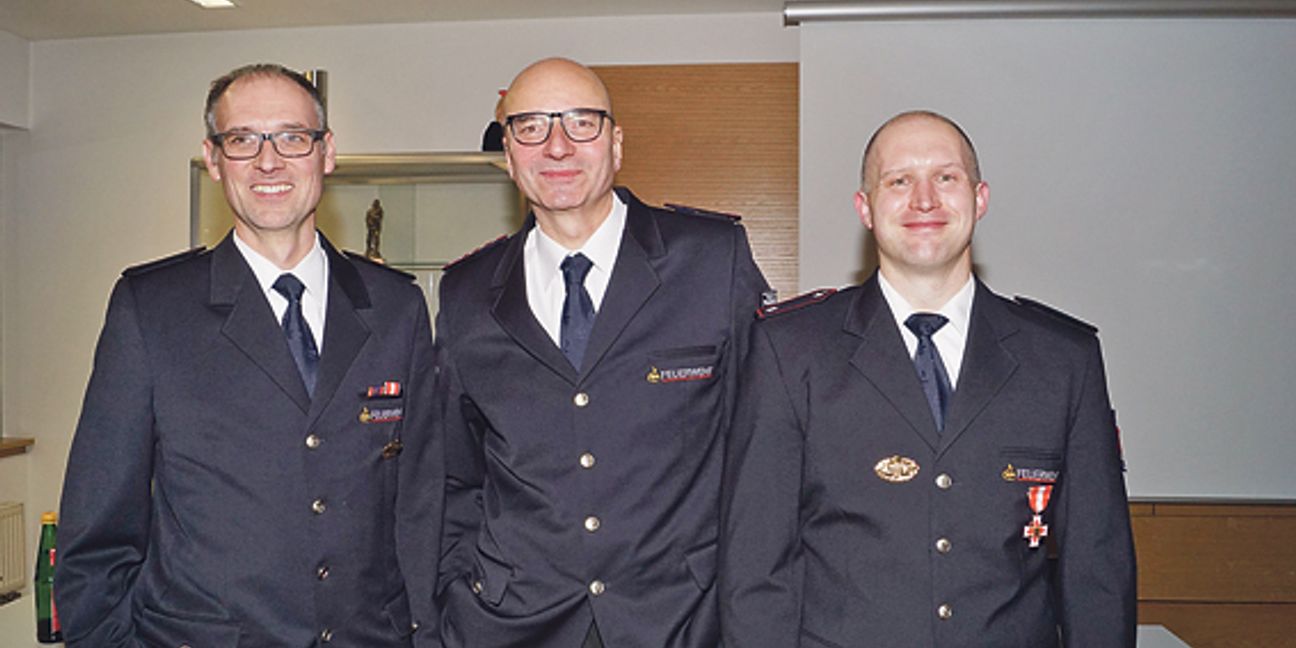 Das neue Führungsteam der Freiwilligen Feuerwehr Sindelfingen: Kommandat Rainer Just (Mitte) und seine neuen Stellvertreter Rainer Wintrup (links) und Thomas Schnaufer. Bild: SDMG/Dettenmeyer