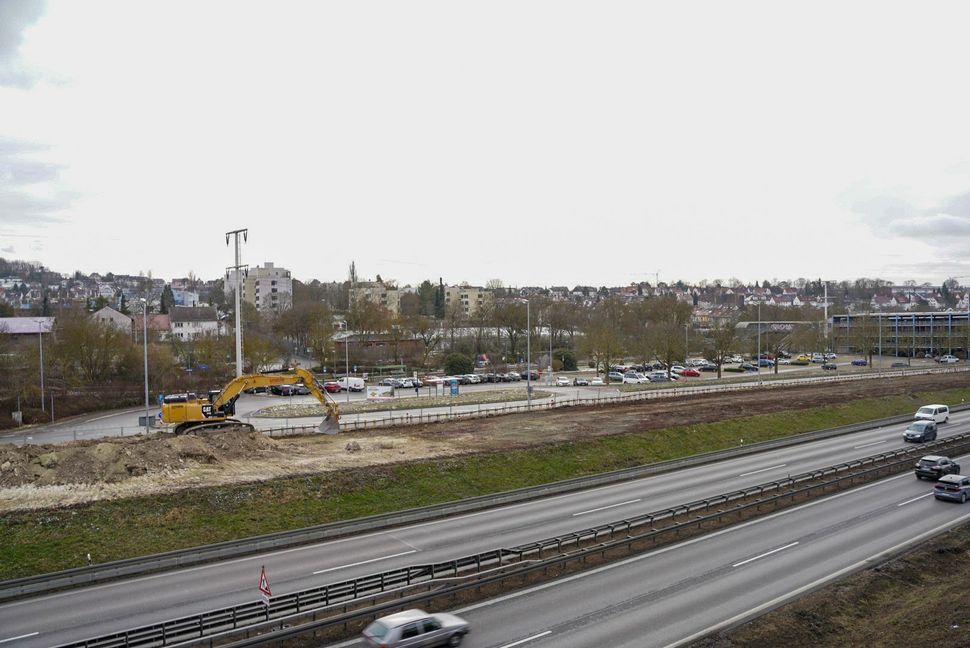 Der Wall ist weg. Bild: Dettenmeyer