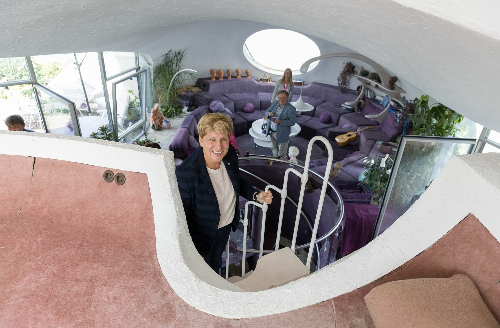 Ministerin für Wohnen Baden-Württemberg, Nicole Razavi, besuchte im Rahmen der Denkmalschutz-Tour durch Baden-Württemberg auch das Haus von Eva und Michael Balz.