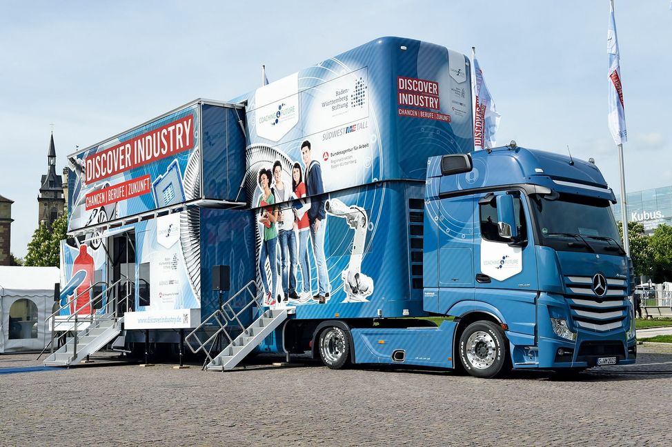 Die mobile Industriewelt "Discover Industry" ist in Böblingen zu Gast.    Bild: z