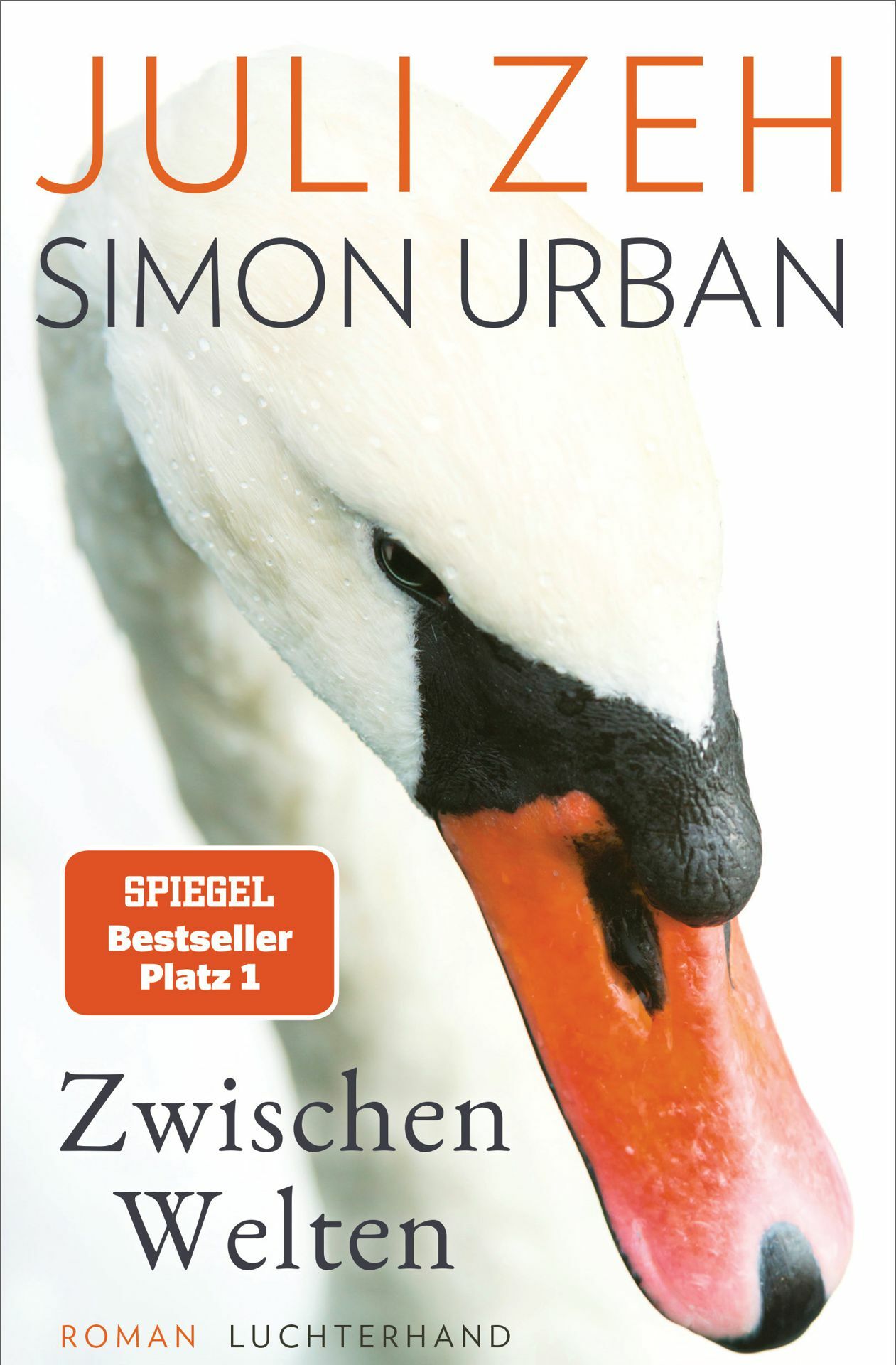 <b>Juli Zeh, Simon Urban: Zwischen Welten. Roman, Luchterhand. 448 Seiten, 24 Euro.</b> Früher haben sich Theresa und Stefan eine Studenten-WG geteilt, heute bewirtschaftet sie in der ostdeutschen Provinz einen Bauernhof, während er in Hamburg als Kulturjournalist Karriere gemacht hat. Nach langer Zeit sehen sie sich wieder und fangen in diesem zeitgenössischen Briefroman erst einmal zu streiten an – auf allen Kanälen. In zwei Bestsellern hat Juli Zeh die Gräben zwischen Stadt und Land, Ost und West zu überbrücken versucht. Für den dritten Streich hat sie sich ihren einstigen Schüler am Leipziger Literaturinstitut, den Schriftsteller Simon Urban, ins verständigungstherapeutische Boot geholt. Alles, wirklich alles, über was gerade getalkt oder gesprochen wird, kommt hier vor. Fraglich allerdings, ob die didaktischen Zuspitzungen der Handlungsführung nicht eher Öl in das Erregungsfeuer gießen, das dieses belletristische Kommunikationsexempel zu löschen vorgibt.