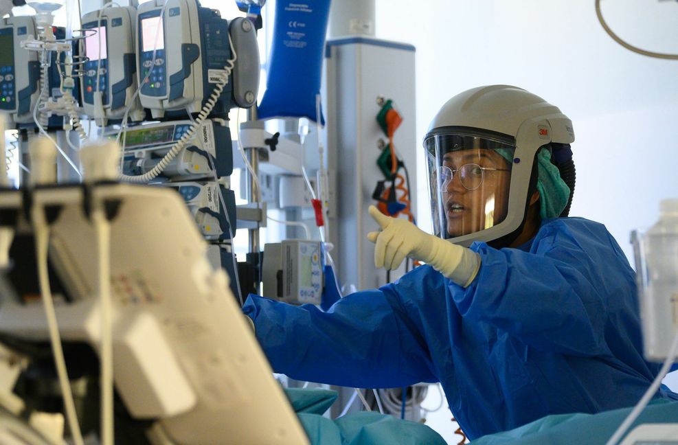 Infizierte und Intensivpatienten – das hängt in der Pandemie weiter zusammen.
 Foto: dpa/Robert Michael
