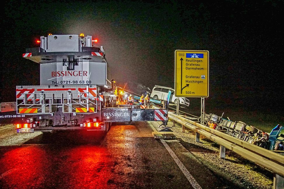 Der tödliche Unfall von Freitagabend. Bild: SDMG/Dettenmeyer