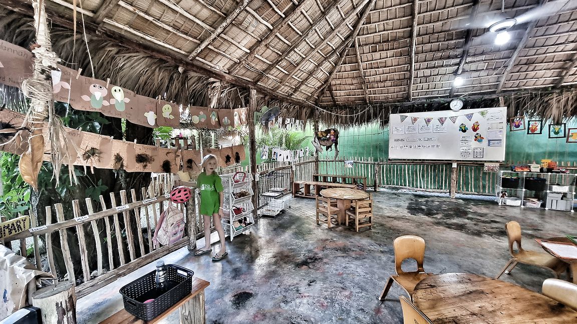 Blick in ein Klassenzimmer der Isla Academy, der Schule, die Elli und Levin Habl in Las Terrenas besuchen.