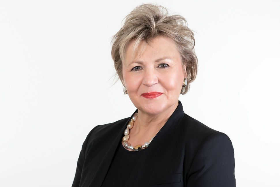 Sabine Duffner und das Theater-Ensemble Sindelfingen laden ab Freitagabend zur Ladies Night in den Thetaerkeller.   Bild: z