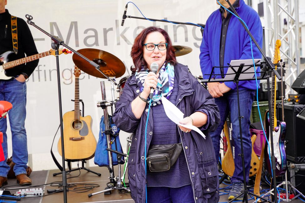 Ulrike Herlitze dreht an allen Rädchen, damit die Tradition weiterlebt. Vor allem gilt es, für die jüngeren Jahrgänge Macher und Sprecher zu finden.         Bild: Dettenmeyer