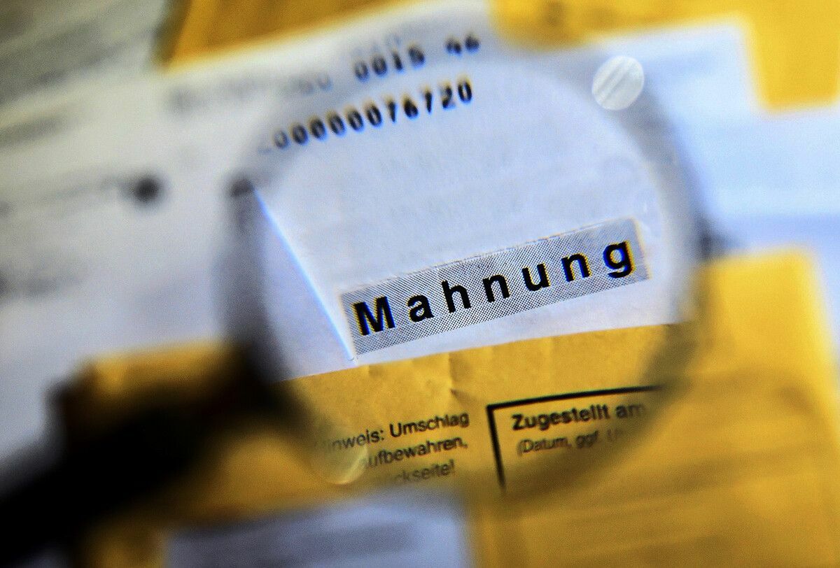 Man erwartet, dass die finanzielle Lage vieler Menschen künftig brenzliger wird.                 Foto: dpa/Christian Charisius