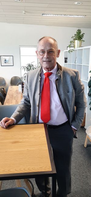 Dr. Hans-Joachim Rühle