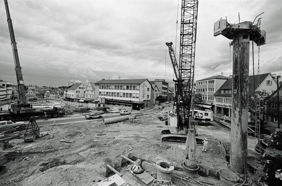 Das Archiv-Bild zeigt den Bau der Marktplatz-Tiefgarage im Jahr 1981.	Bild: Stampe/A