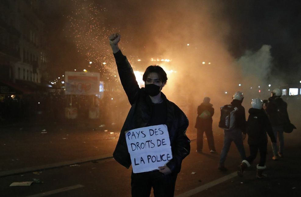 In Frankreich kommt es bei Protesten immer wieder zu Randale. Die Polizisten sind oft überfordert, das ist allerdings nicht der alleinige Grund für die Ausbrüche von Gewalt.