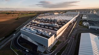 In der Factory 56 ruhen die Maschinen bis zur Frühschicht am Montag.    Bild: Mercedes-Benz/z