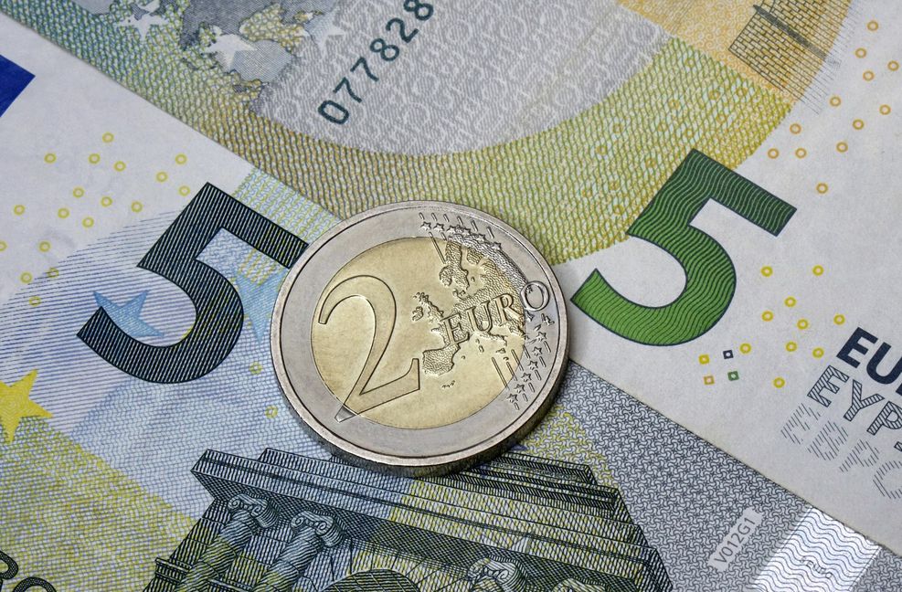Der baldige  Sprung auf zwölf Euro Mindestlohn überfordert die Wirtschaft, fürchten die Arbeitgeber.