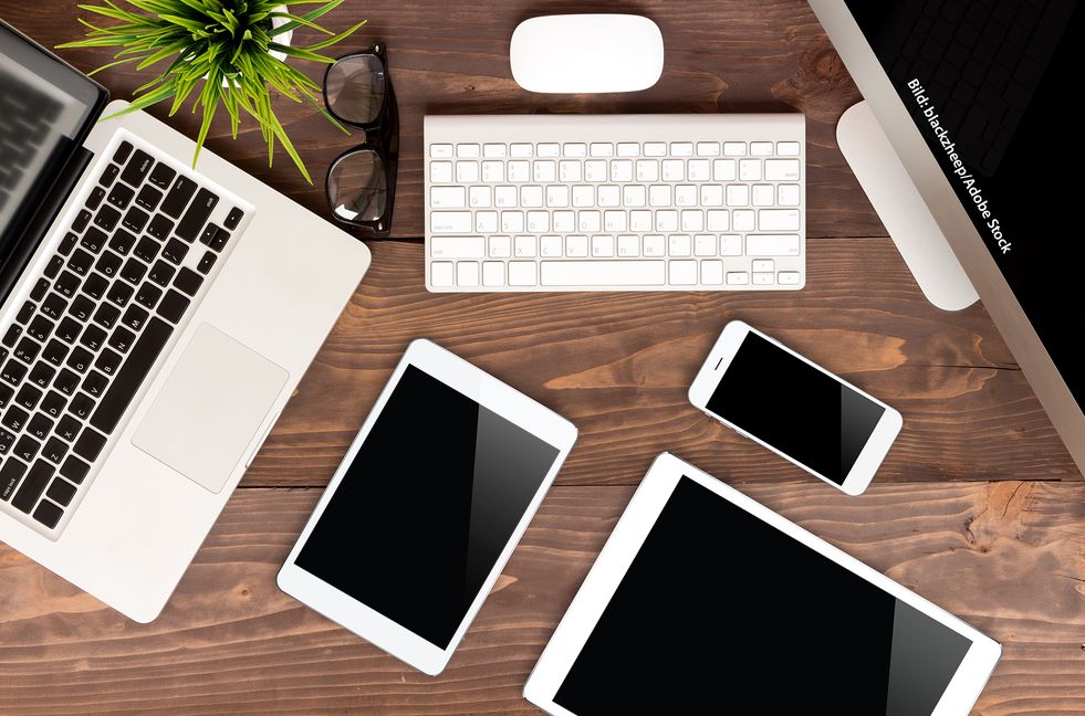 Die Computer, Tablets und Smartphones der Firma Apple sind rund um den Globus begehrt. Wer sie neu kaufen will, muss viel Geld hinblättern. Das wollte ein Quartett junger Männer aus Rumänien umgehen.   Bild: blackzheep / Adobe Stock
 108281738